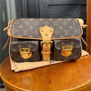 Louis Vuitton Hudson PM Shoulder Bag